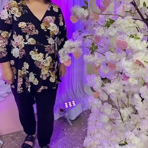 TORRID Floral Wrap Around Blouse Top Plus Size Women’s 2 2X Mother’s Day